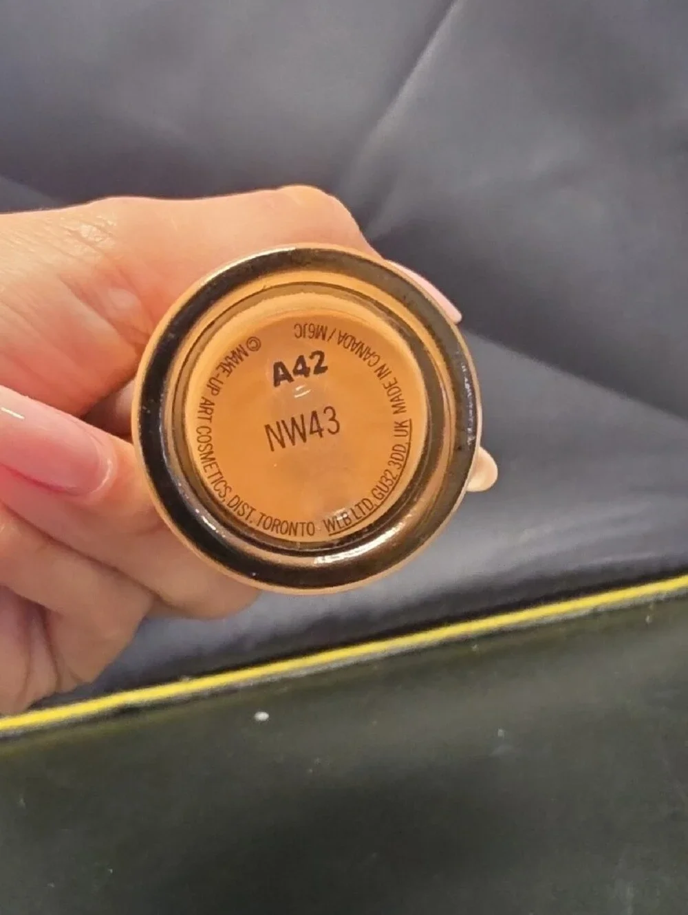 MAC Cosmetics Studio Fix Fluid SPF 15 Foundation - NW43